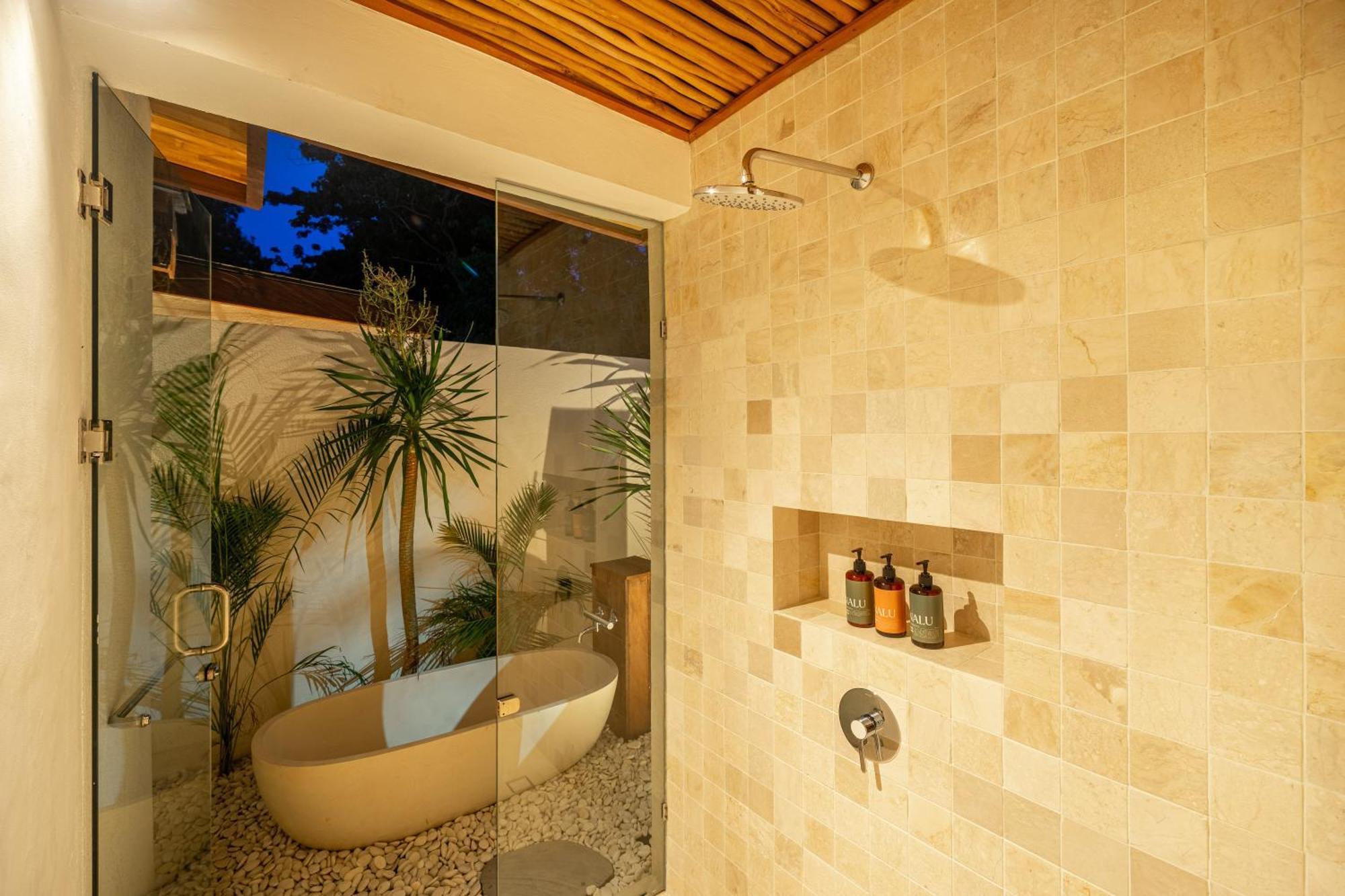 Nalu Uluwatu! 3 Villa Uluwatu