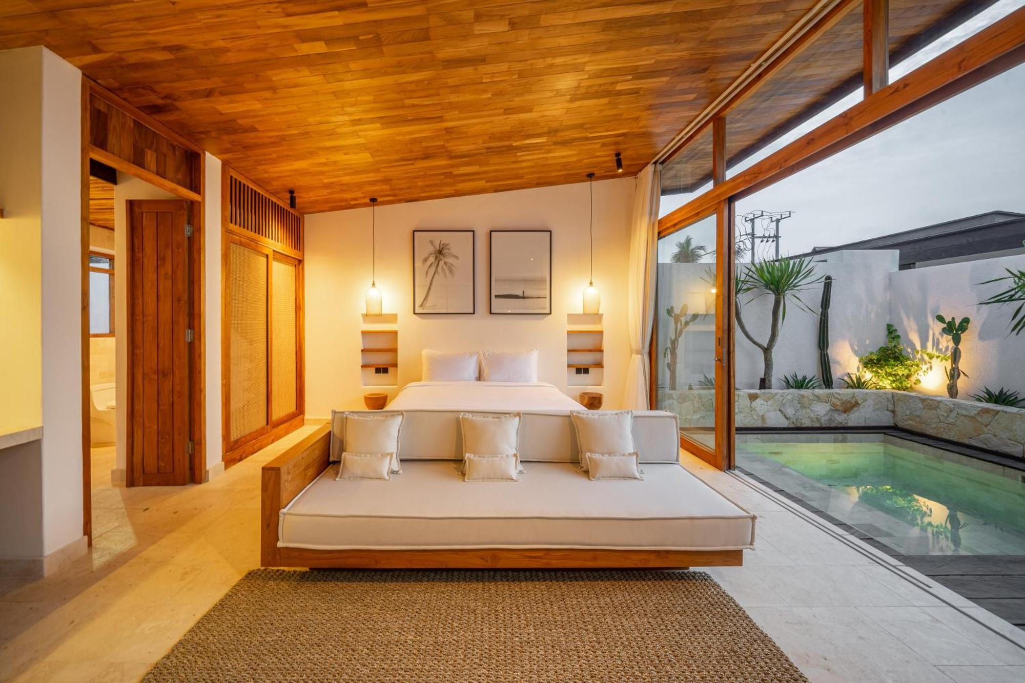 Nalu Uluwatu! 3 Uluwatu (Bali)